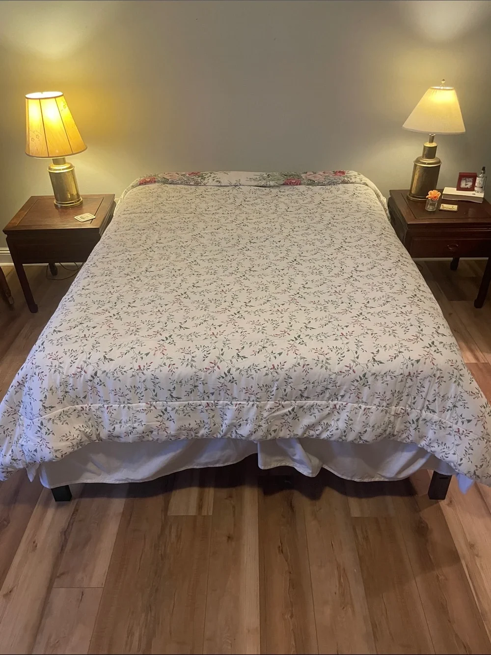 Vintage cottagecore Floral reversible comforter Bedspread shabby chic botanical